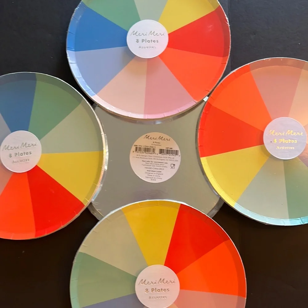 Meri Meri rainbow plates w/matching napkin-8 plates & 20 5” x5” napkins-NWT